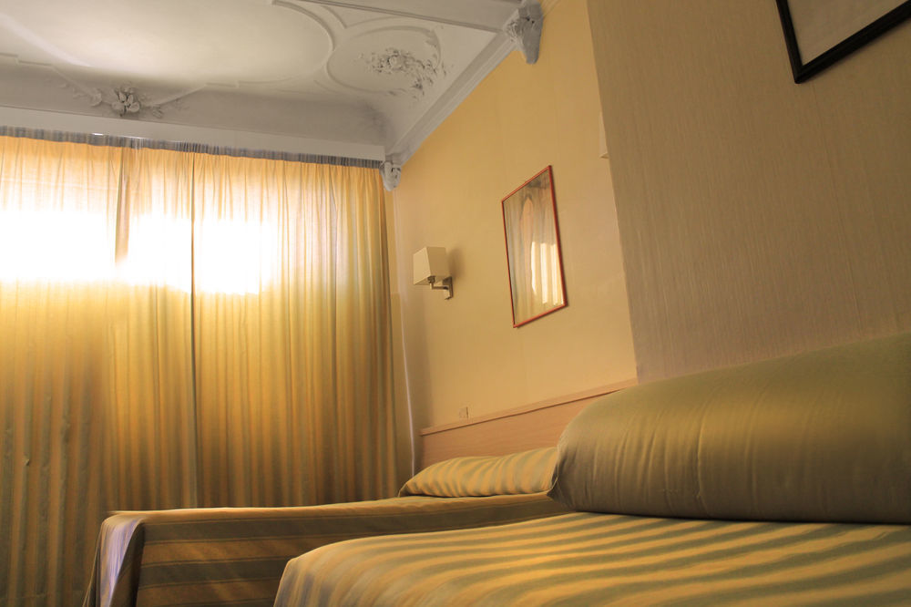 Hotel Villa Delle Rose Roma Dış mekan fotoğraf