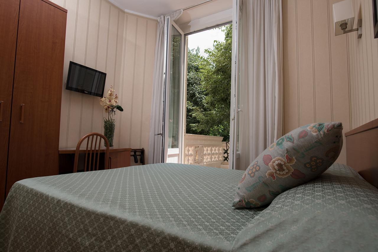 Hotel Villa Delle Rose Roma Dış mekan fotoğraf