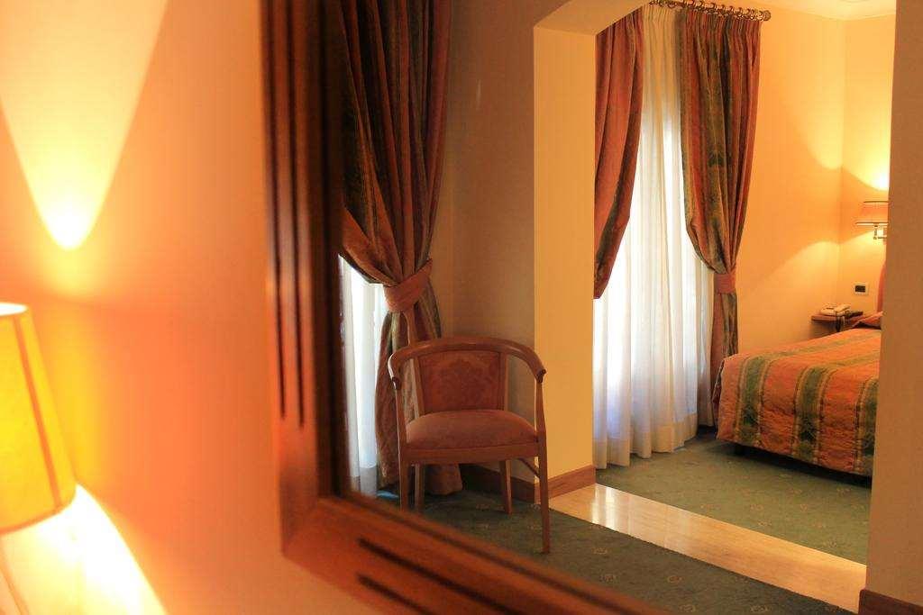 Hotel Villa Delle Rose Roma Oda fotoğraf